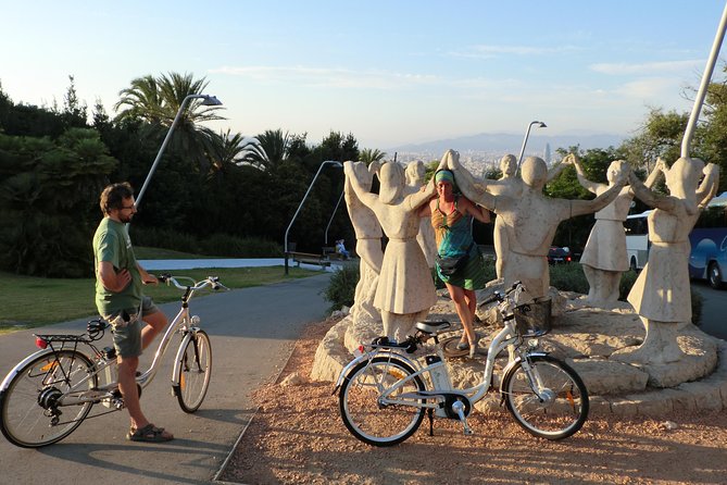 Private Electric Bike Guided Tour in Barcelona - Starting at Plaça Reial and entering the Gothic Quarter