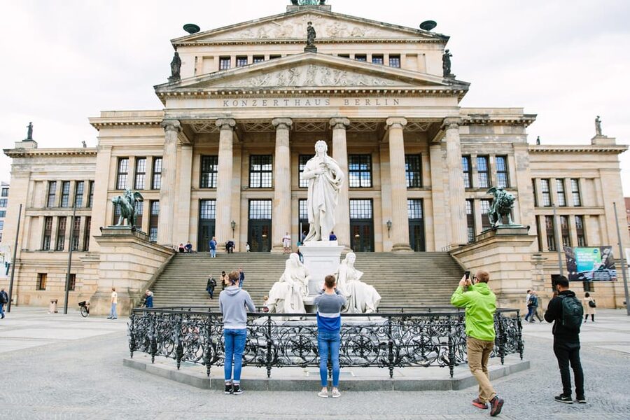 Private Highlights of Berlin Bike Tour - Why a bike is a smart way to see Berlin in three hours
