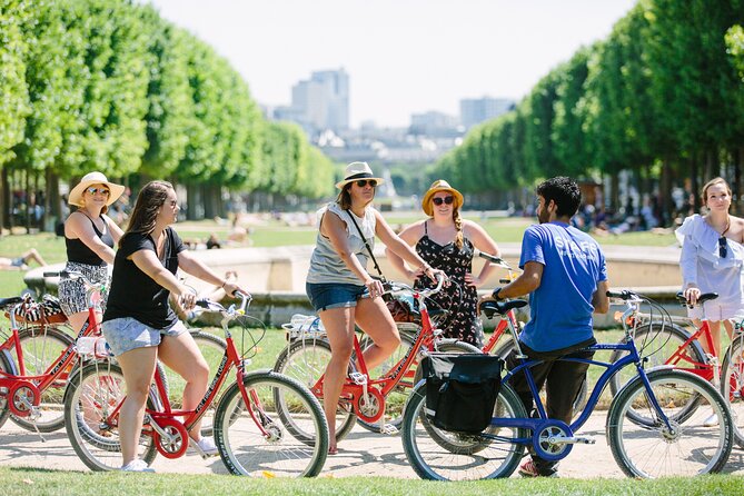 Private Highlights of Paris Bike Tour - The Louvre is a grand exterior stop