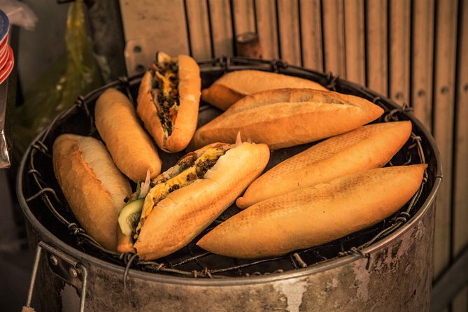 Private Hoi An Evening Food Tastings Tour by Bike - The personal side of the guiding
