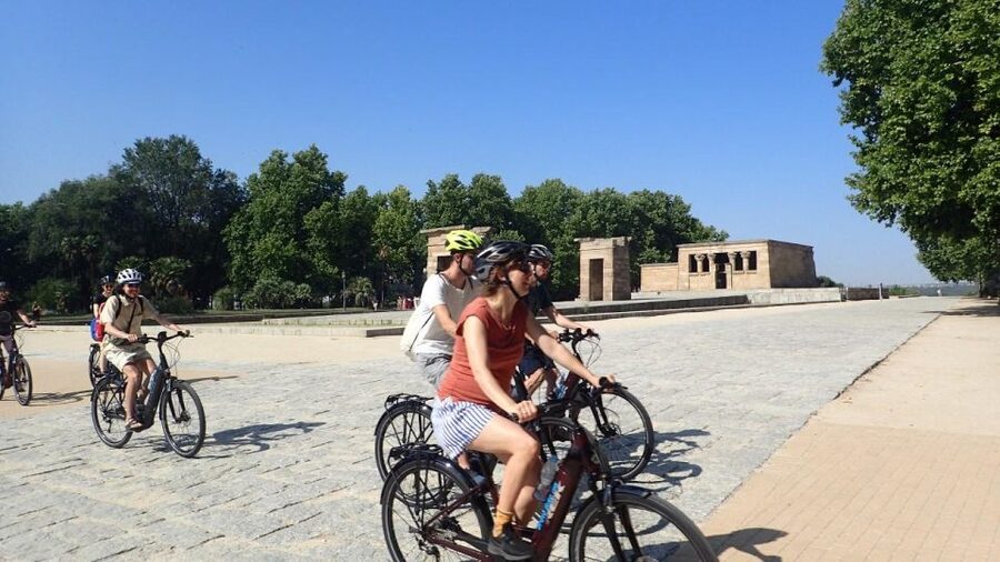 Private Madrid Bike Tour | Exclusive Guided Tour | From 30€ - The Photo Album Is a Useful Extra