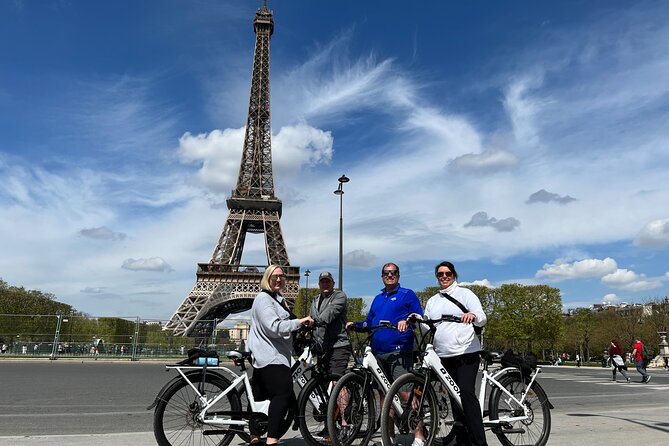 Private Paris E-bike city highlights tour - How private groups change the experience