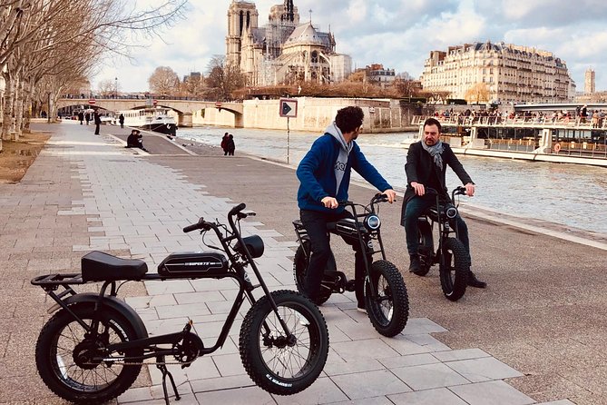 Private Paris electric bike ride with video - Starting in the Marais at Rue de Jarente