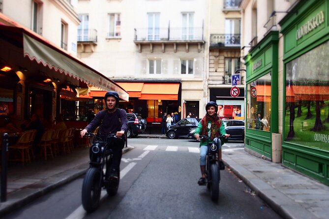 Private Paris electric bike ride with video - From the Seine to the Eiffel Tower