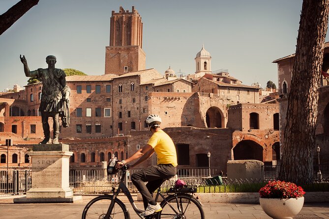 Private Rome City Bike Tour with quality Cannondale EBike - Trevi Fountain and the Spanish Steps