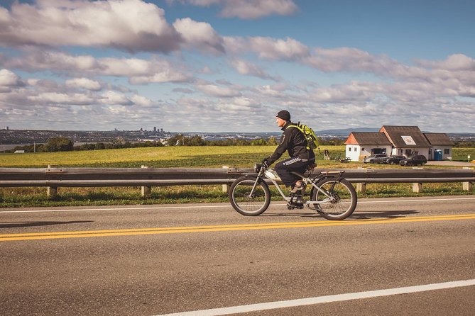 Quebec City - Electric Bike Rental on Ile d'Orléans - What riding beside traffic feels like