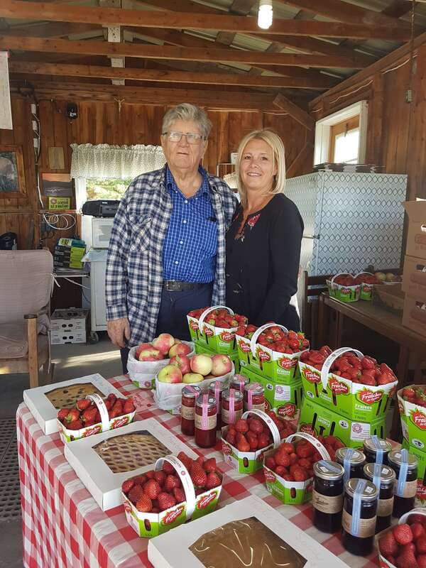Quebec City - Tandem Bike Rental on Ile d'Orléans - Farm roads, fresh produce, and local tastings