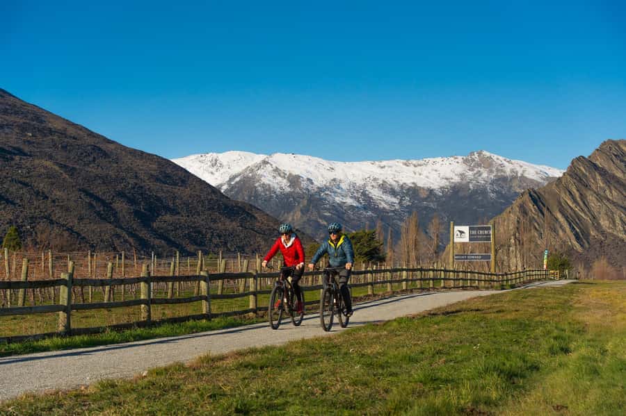 Queenstown: Self-Guided Gibbston Valley Wineries Bike Tour - Queenstown departure and the ride to the trail