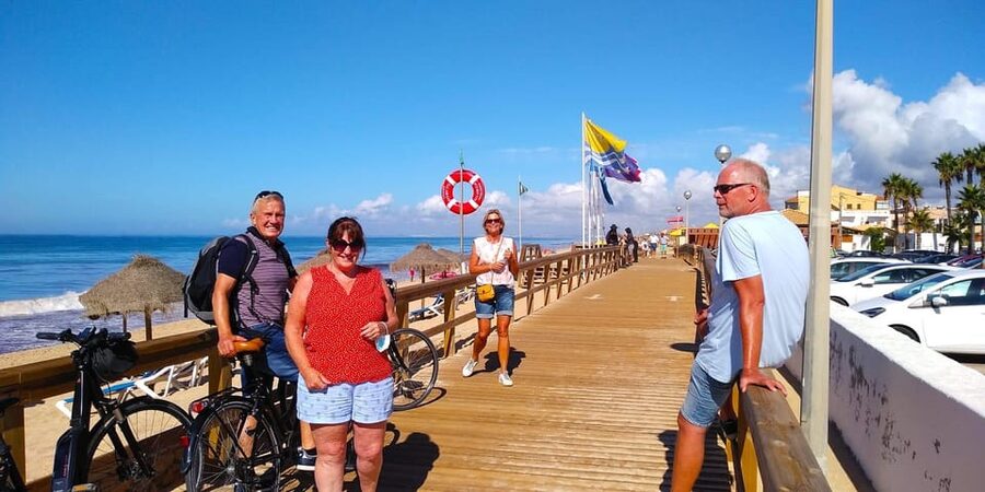 Ria Formosa: Guided Bike Tour (3h), Início na Quinta do Lago - Faro Airport and the human footprint