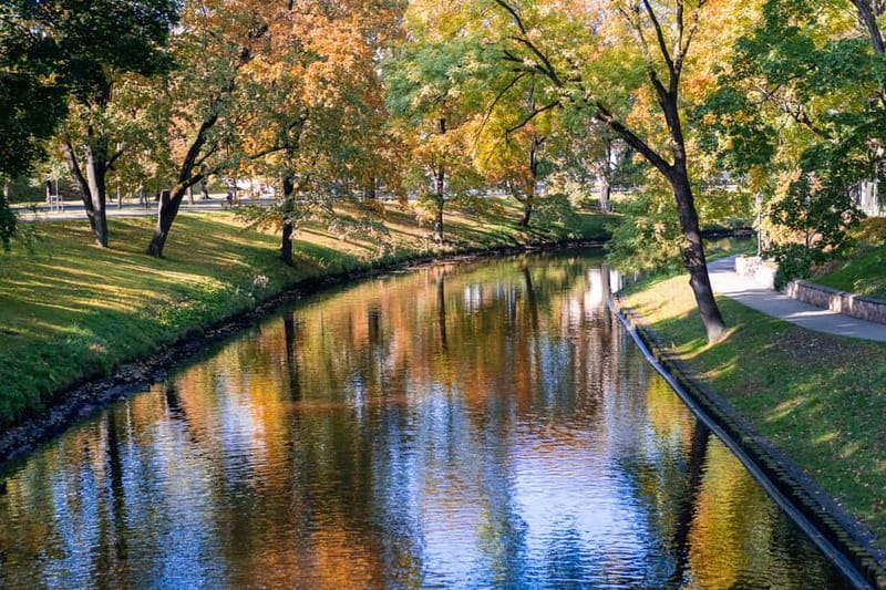 Riga Explorer Bike Tour - Riding through the heart of local Riga