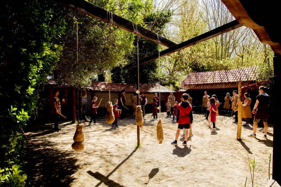 Roma: DELUXE Appian Way Bike Tour, Catacombs Visit & Lunch - Inside the St. Callixtus Catacombs