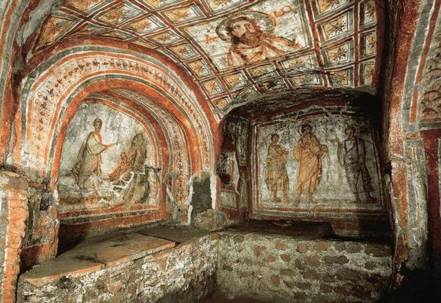 Roma: DELUXE Appian Way Bike Tour, Catacombs Visit & Lunch - Villa dei Quintili and the long Roman road