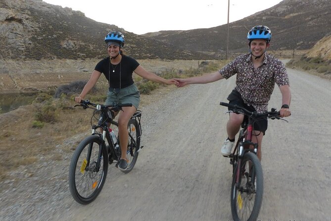 Romantic Cycling Tour with Private Picnic at the beach - What the $150.85 price includes