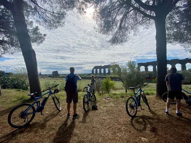 Rome: Appian Way & Aqueducts E-Bike Tour (Catacombs & Food) - Lunch or aperitivo in the countryside