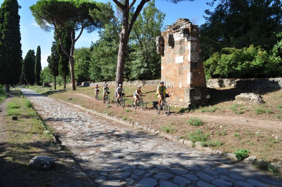 Rome: Appian Way, Catacombs, & Roman Aqueducts E-bike Tour - The catacombs: choose the 6-hour version for the full visit