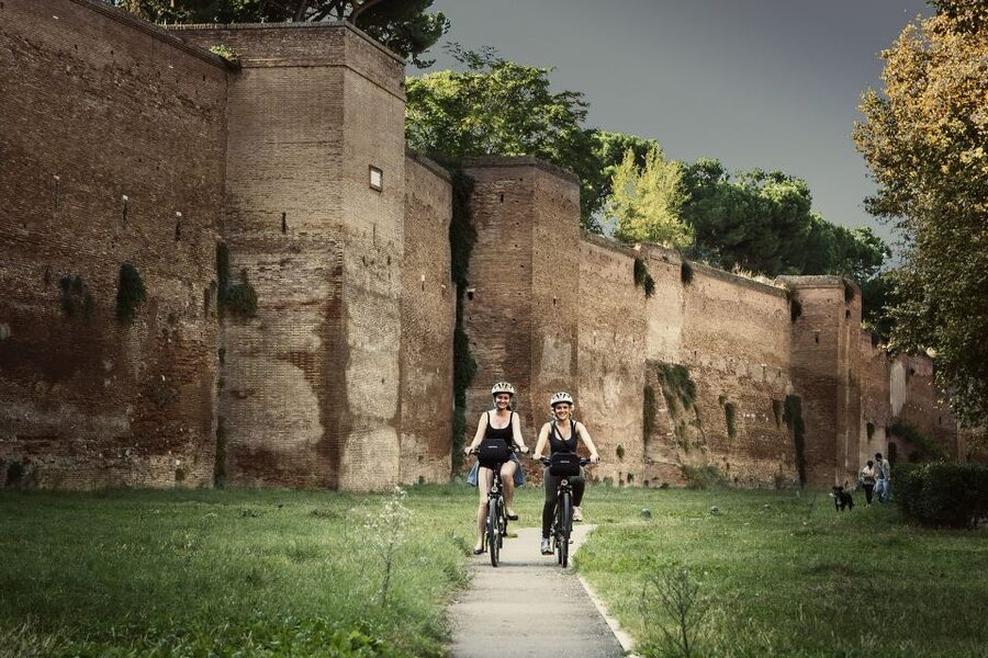 Rome: Appian Way, Catacombs, & Roman Aqueducts E-bike Tour - Who should book this ride?