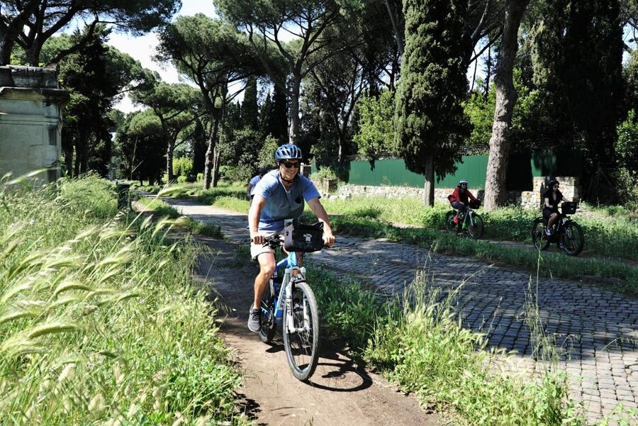 Rome: Appian Way, Catacombs & Roman Aqueducts Top EBike Tour - Returning through Caffarella Park