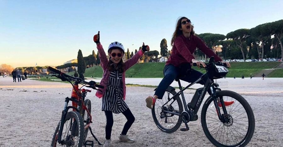Rome: Appian Way E-Bike Tour Catacombs, Aqueducts & Picnic - Bouncing along the original Appian Way