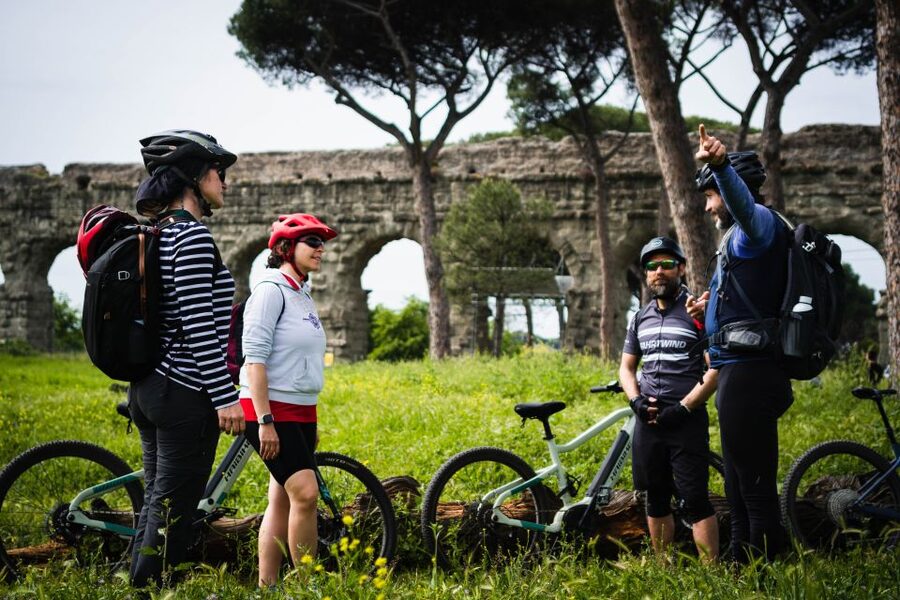 Rome: Appian Way Guided Tour on E-Bike with italian Aperitif - What the guides add to the ride