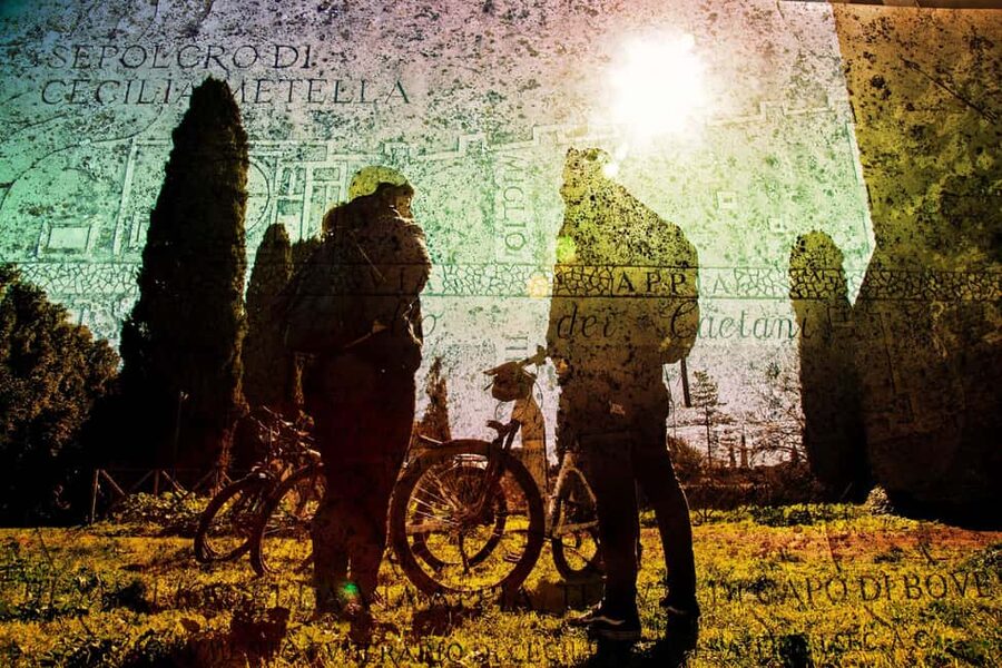 Rome: Appian Way Underground Catacombs Bike Tour with Lunch - Food, rest, and the Roman aqueducts