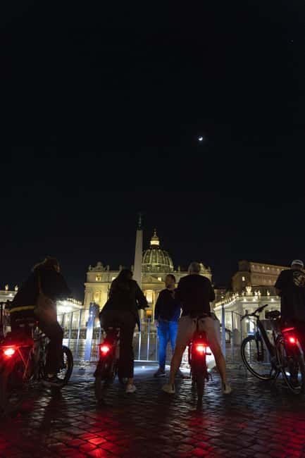 Rome by Night: E-bike Small Group Tour -Food & Wine (Option) - Ending with the Colosseum