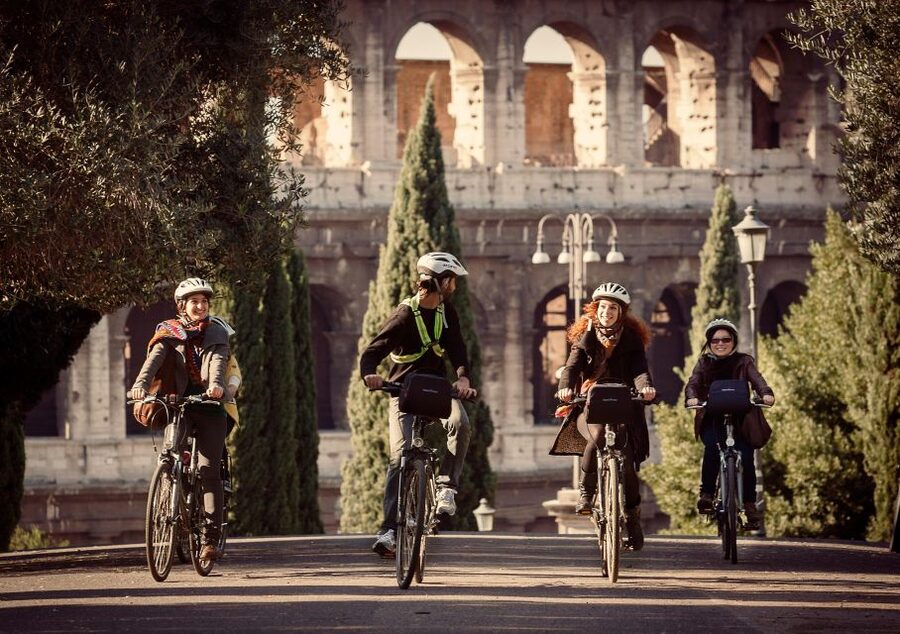 Rome: Cannondale E-Bike Tour of Top Landmarks & More - Colosseum, Imperial Forums, and the Roman Forum view