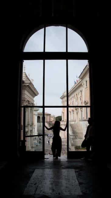Rome: City Highlights Electric Bike Tour - Guides, group size, and personal attention