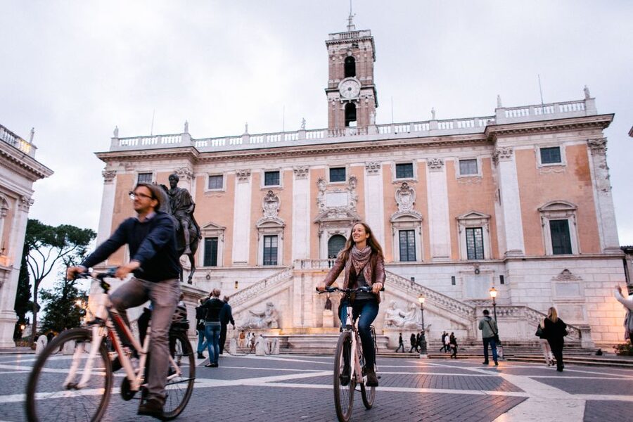 Rome E-Bike Tour – Small Group, Safe Route & Local Guide - The Colosseum and Roman Forum from the saddle