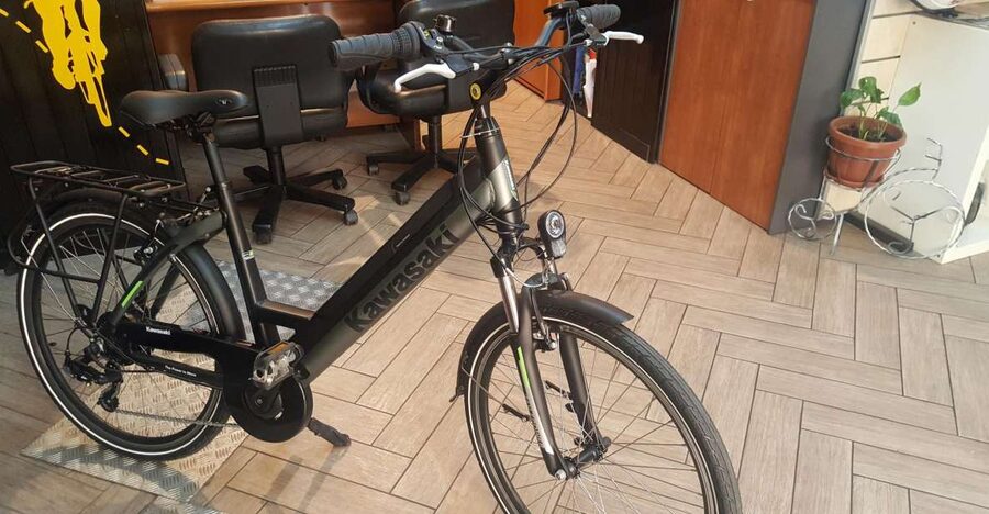 Rome: Electric Bike Rental - Riding Toward the Pantheon