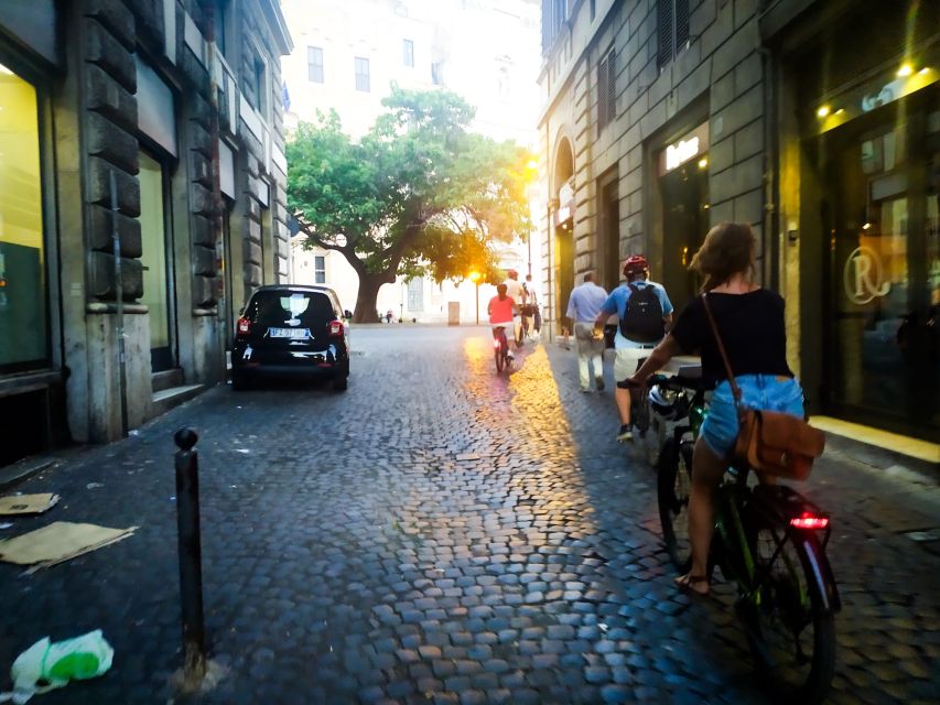 Rome :guided night e-bike tour with typical ice-cream - Key points at a glance