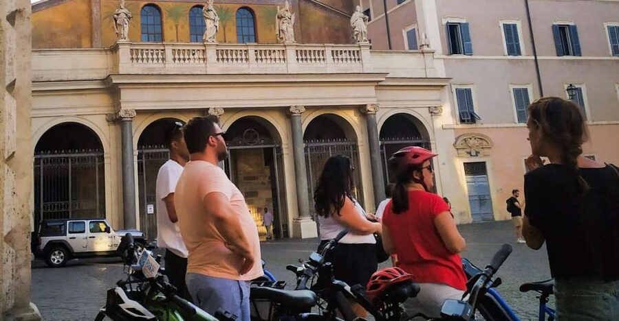 Rome :guided night e-bike tour with typical ice-cream - Campo dei Fiori, Piazza Navona, and the Pantheon
