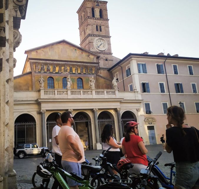 Rome :guided night e-bike tour with typical ice-cream - Starting at the Pyramid of Cestius and Aventine