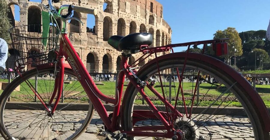Rome: Monuments and Belvederes Bike Tour - Circus Maximus and the Colosseum