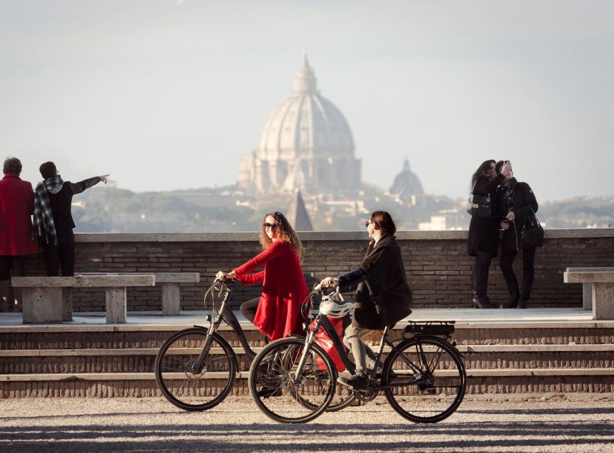 Rome: Private Half-Day Bike Tour with E-bike - Family details and bike equipment