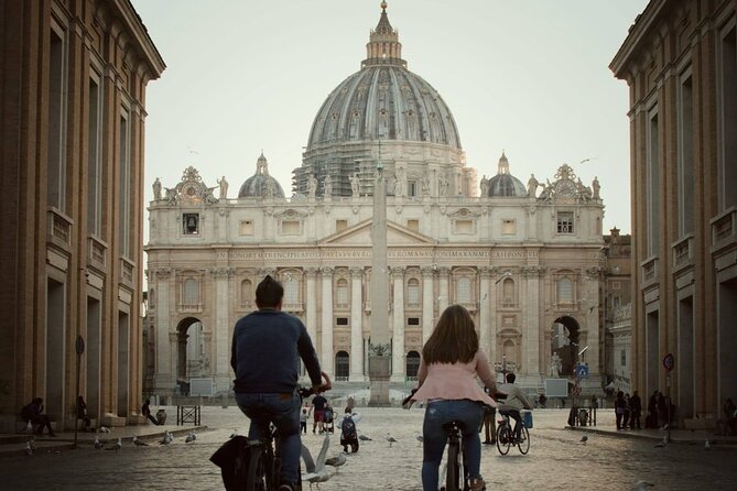 Rome's Best by E-bike: Guided City Tour (Small Group or Private) - Circo Massimo and the Colosseum