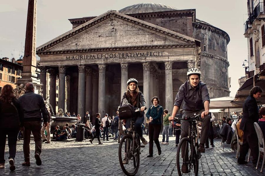 Rome: Taste of Rome by quality Cannondale E-Bike - Starting near the Colosseum on Via Labicana