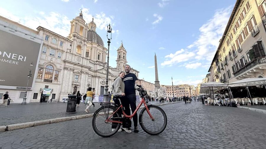 Rome: Top 10 Highlights Guided Tour by Bike or E-Bike - A fast first look at Rome from Piazza Capranica