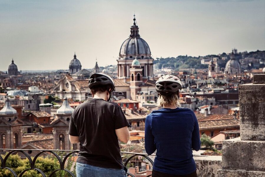Rome: Top Highlights & Hidden Gems Tour by Cannondale E-Bike - The Colosseum and Roman Forum from the saddle