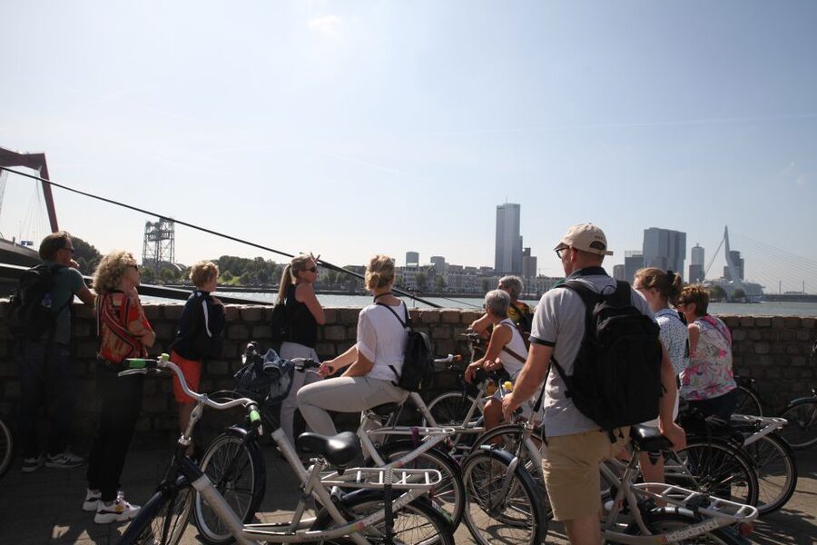 Rotterdam: 2.5-Hour Highlights Bike Tour - Small group or private ride