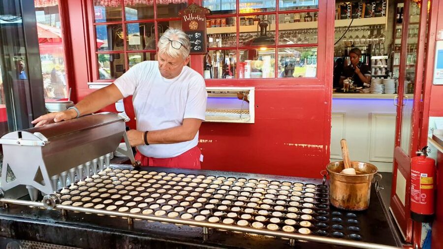 Rotterdam: Food Tour by Bike - Dutch classics: poffertjes, cheese, and bitterballen