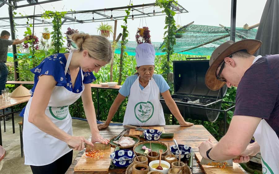 Rural Cycle, Market Tour, Basket Boat & Organic Farm Cooking - Key points at a glance