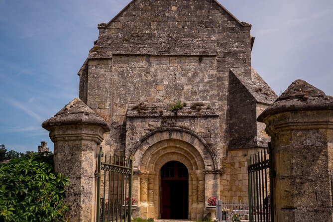 Saint-Émilion Wine Tour By Premium Electric Bike, Lunch Included - What the $201.14 price covers
