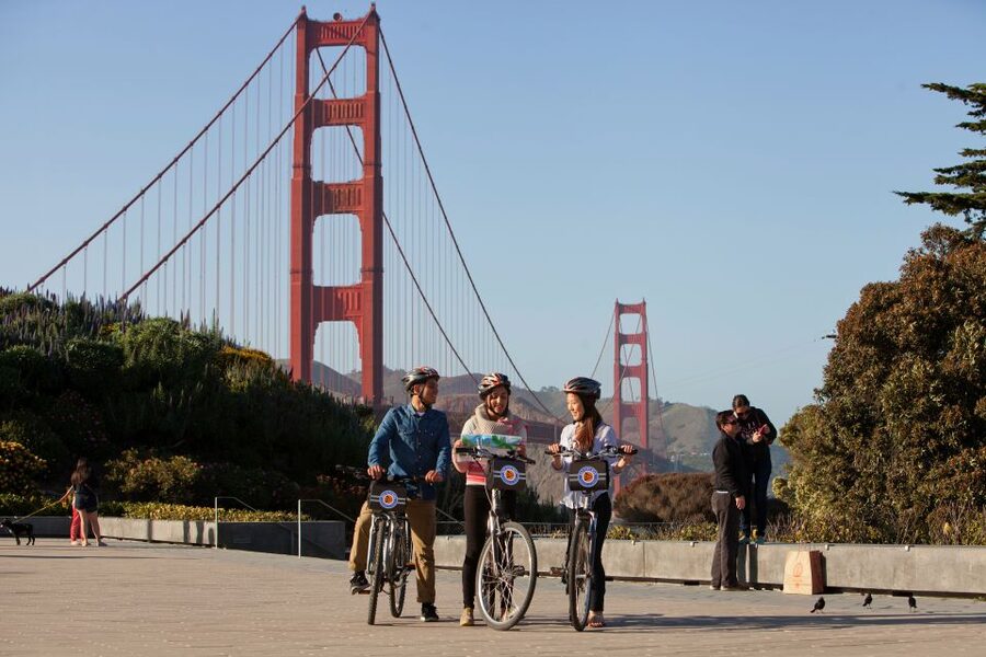San Francisco: Golden Gate Bridge Bike Rental - What to pack for a comfortable ride