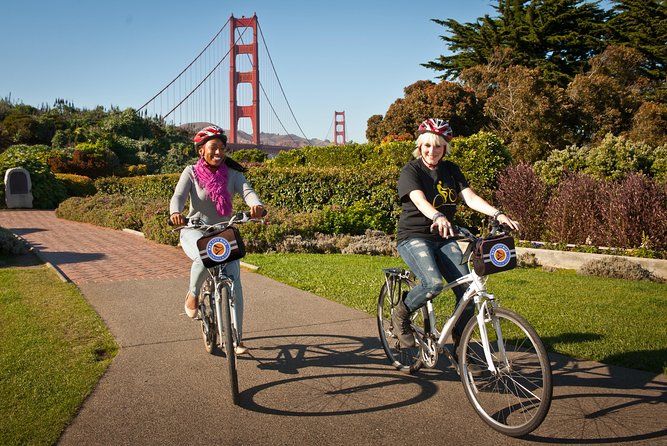 San Francisco Golden Gate To Sausalito Bike Tour - The Warming Hut and Fort Point Photo Stop
