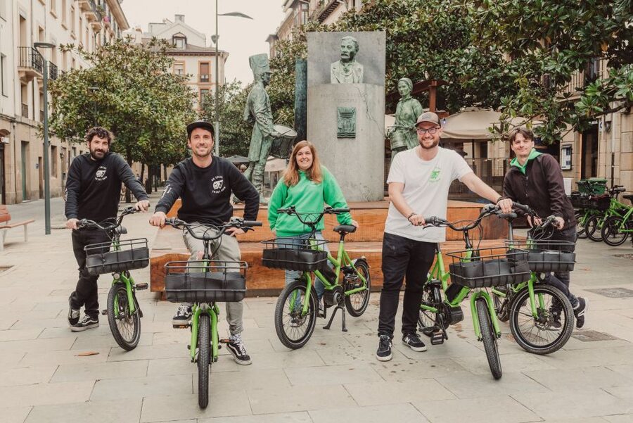 San Sebastian: Guided E-Bike Tour - From La Concha Bay to Miramar Palace