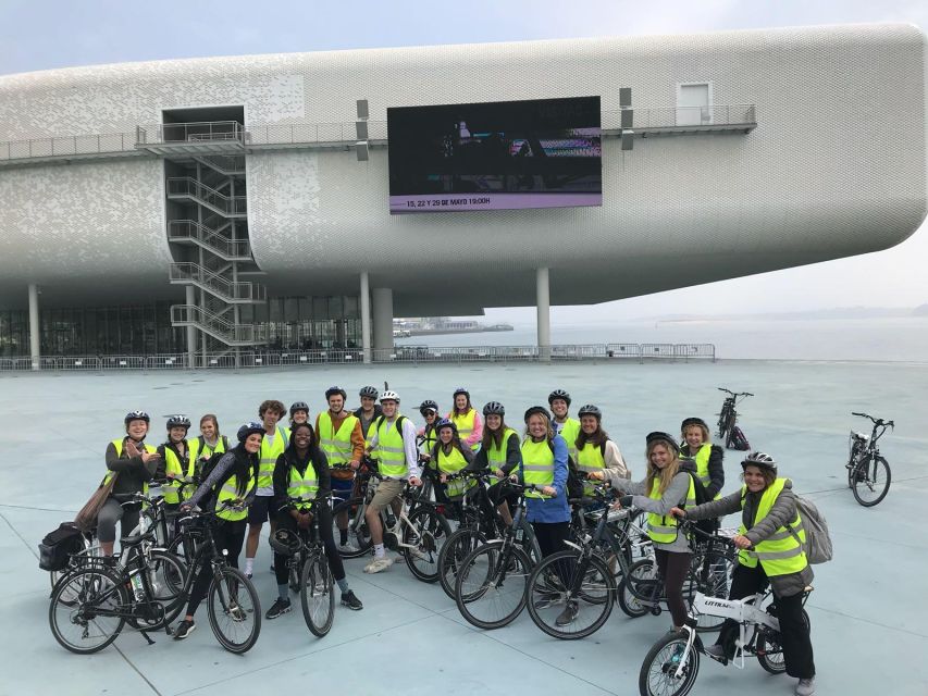 Santander: Guided Tour by Electric Bike - What the guide adds to the ride