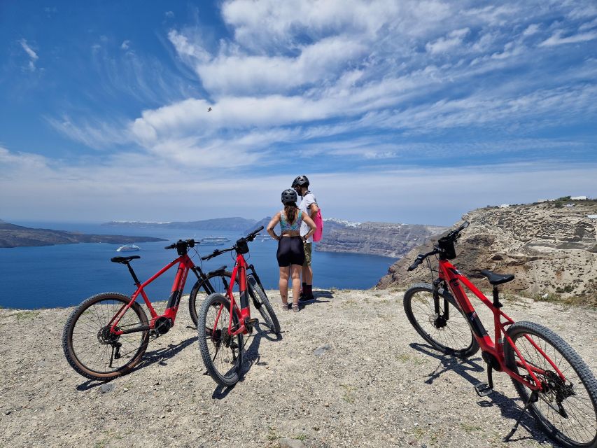 Santorini: E-bike tour experience - Key points at a glance