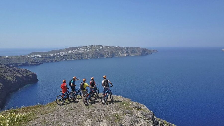 Santorini: Electric Mountain Bike Adventure - Old paths toward Emporeio