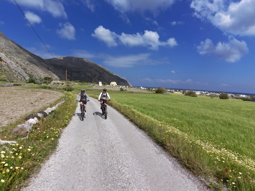 Santorini: Electric Mountain Bike Adventure - Exploring Emporeio’s medieval lanes