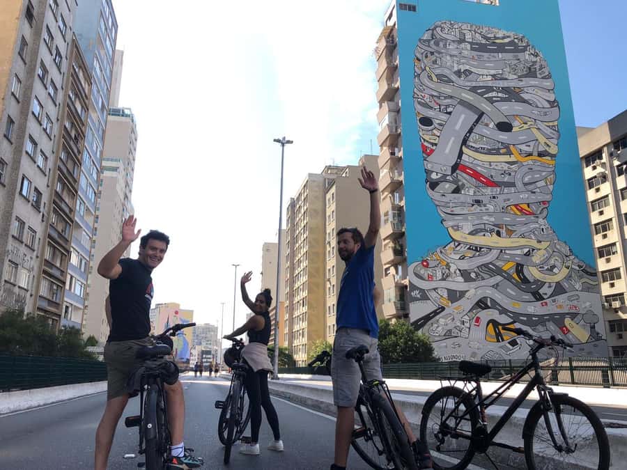 São Paulo: Downtown Historical Bike Tour - Pátio do Colégio and Sé Cathedral
